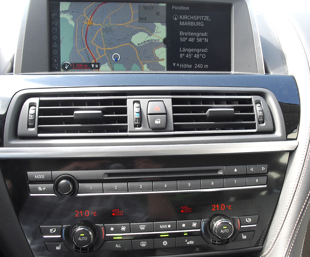 BMW Coupé 640d: Blick auf den mittleren Armaturenträger. 