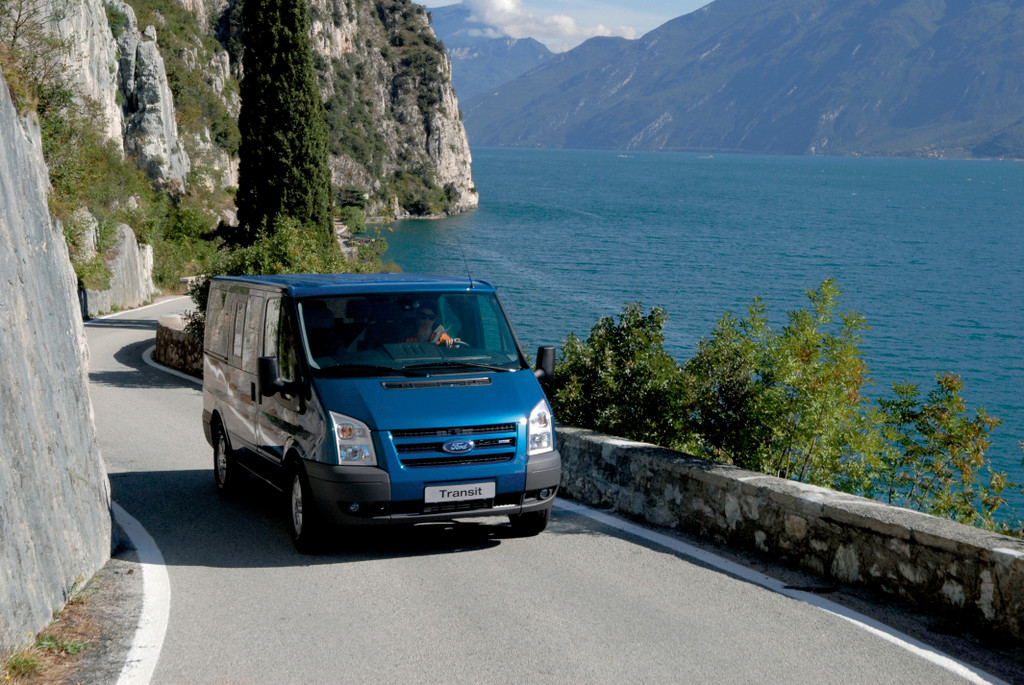 Caravan-Salon 2012: Ford zeigt Ranger, Nugget und Euroline
