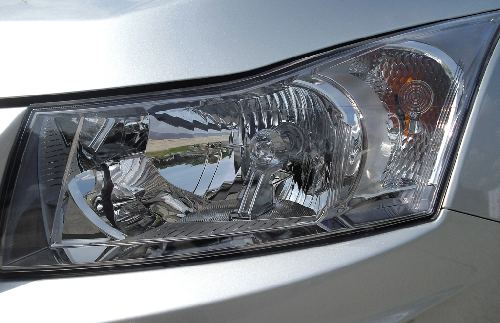 Chevrolet Cruze Kombi: Die Leuchteinheit vorn ist horizontal ausgerichtet. 