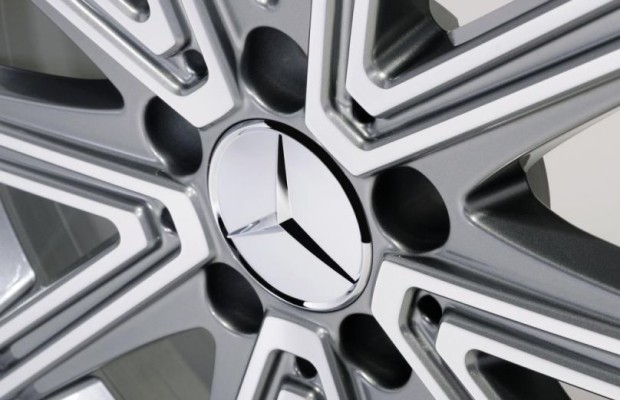 Daimler verleiht Preis für besten elektrischen Antrieb bei 