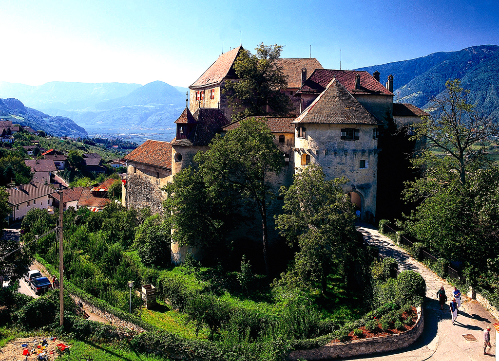 Das Schloss von Schenna.
