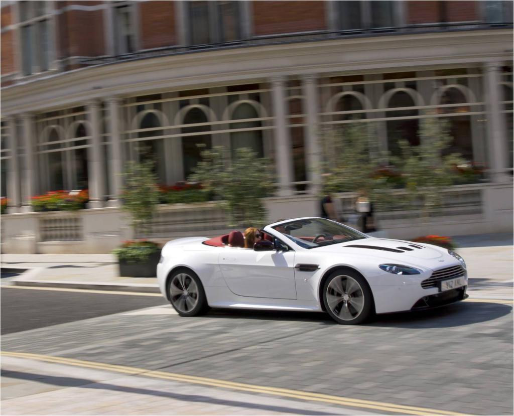 Extrem elegant - Aston Martin V12 Vantage Roadster