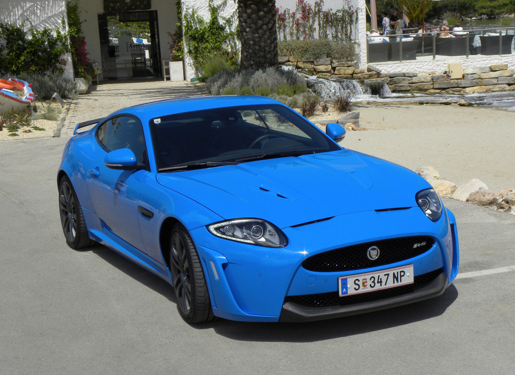 Fahrbericht Jaguar XKR-S: Unter dem Blech lauert das Raubtier