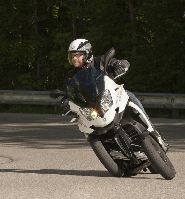 Fahrbericht Quadro 350 D: Sicherheitsgewinn ohne Spaßverlust