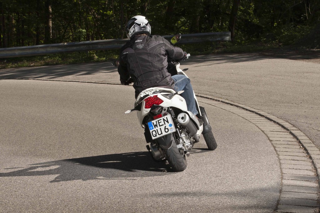 Fahrbericht Quadro 350 D: Sicherheitsgewinn ohne Spaßverlust