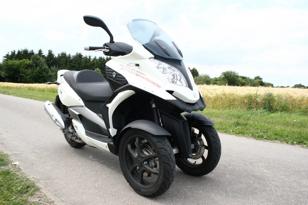 Fahrbericht Quadro 350 D: Sicherheitsgewinn ohne Spaßverlust