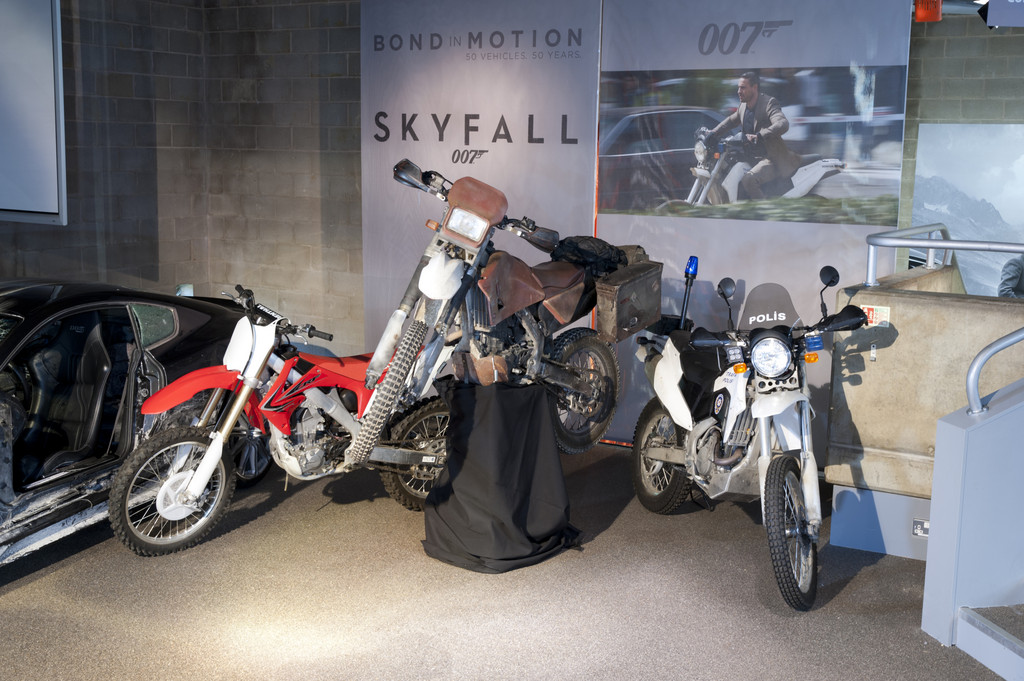 James Bond fährt Honda CRF 250 R