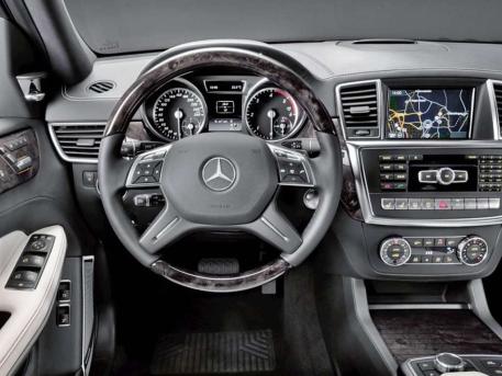 Koloss auf leisen Füßen - Bild: Mercedes Benz
