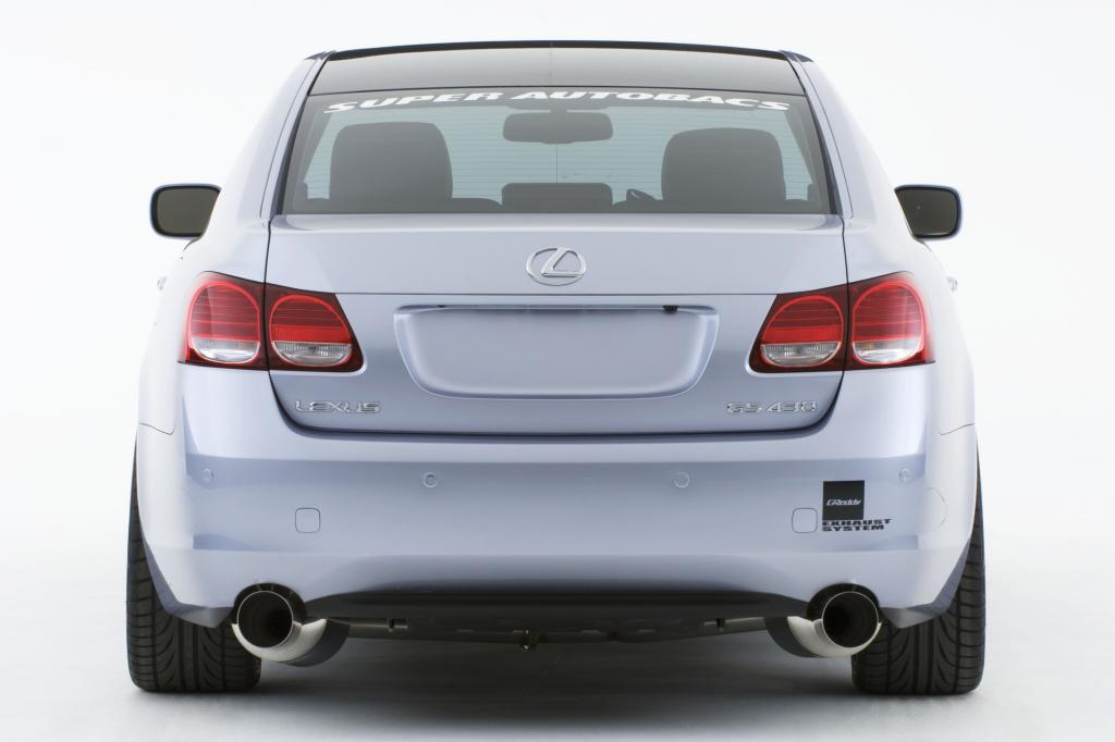 Lexus GS 430 mit Tuning-Teilen 2007