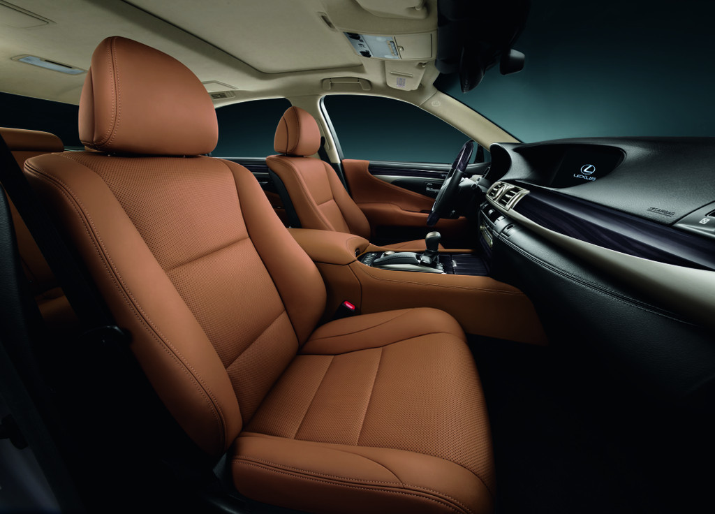 Lexus präsentiert in Kalifornien die neue LS Baureihe
