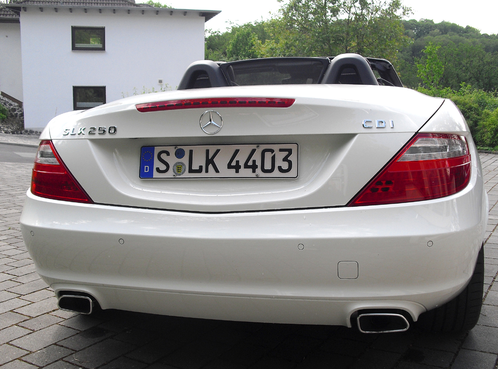 Mercedes SLK: Blick auf die Heckpartie.
