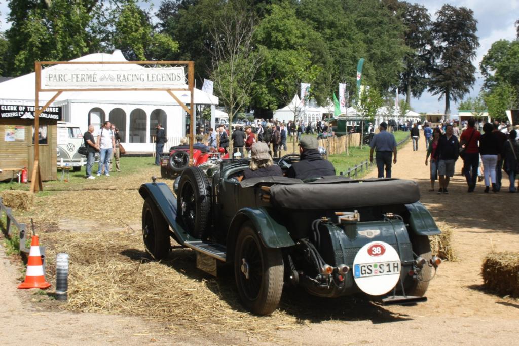 Nicht fehlen dürfen auf dem Festivalgelände die Klassikabteilungen der Automobilhersteller