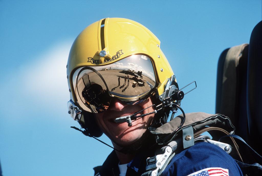 Nissan Design-Team: Inspiration bei den Blue Angels