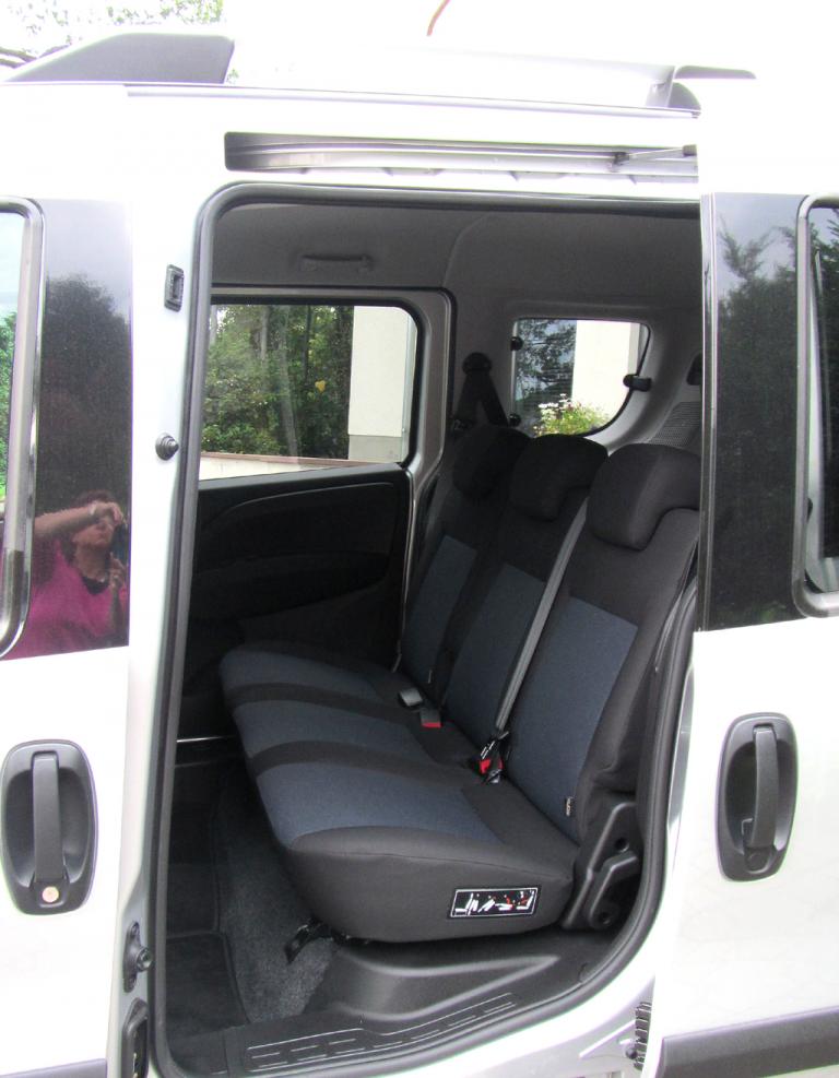 Opel Combo: Seitliche Schiebetüren hinten sind Standard. 
