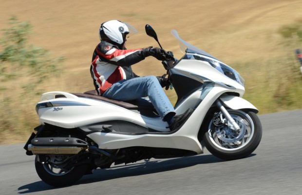 Piaggio X10-500: Luxusroller mit Pepp und App