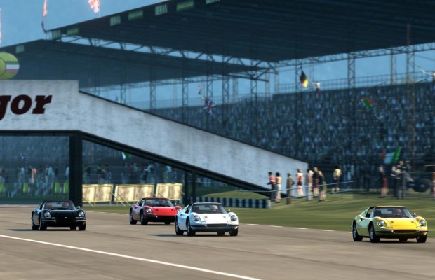 Rennsimulation: Historische Ferrari fahren