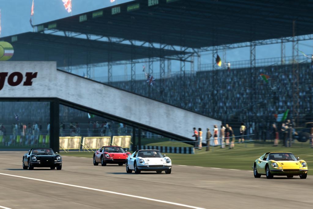 Rennsimulation: Historische Ferrari fahren
