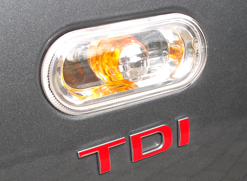 Seat Exeo ST: Das TDI unter der Blinkleuchte an der Seite steht für Turbodiesel. 