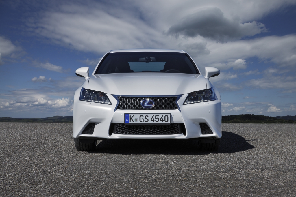 Sport frei im fernen Osten - Lexus bringt F Sport Modelle