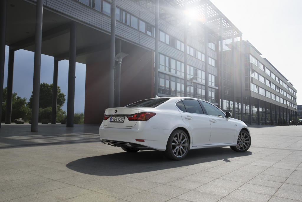 Sport frei im fernen Osten - Lexus bringt F Sport Modelle