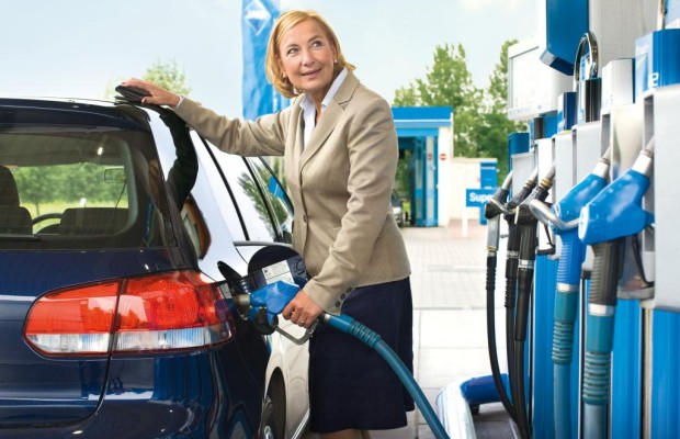 Tanken im Ausland - Gute Planung spart viel Geld