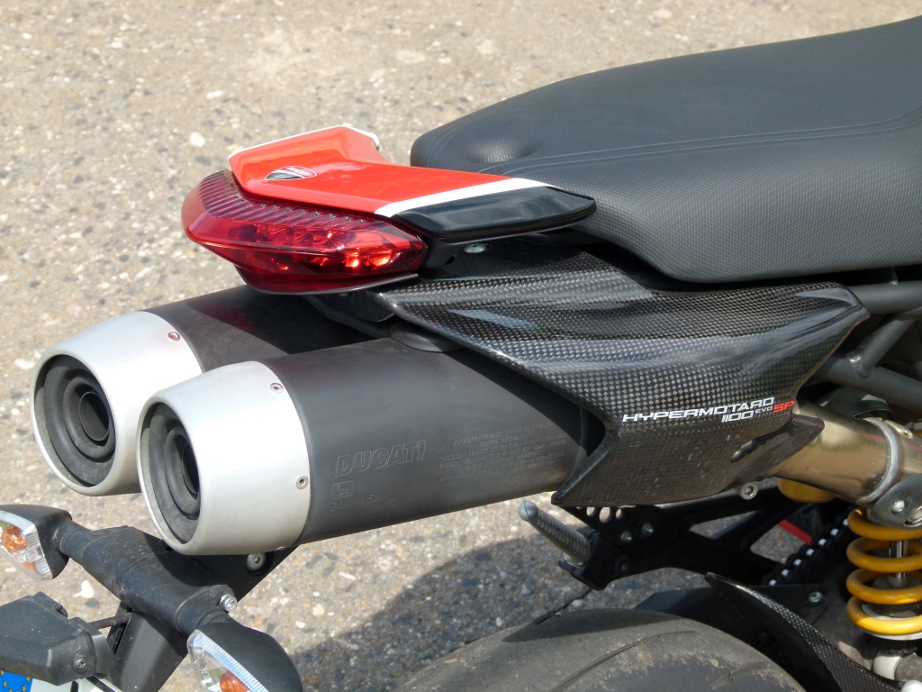Test Ducati Hypermotard 1100 Evo SP Corse: Ein kleines Biest