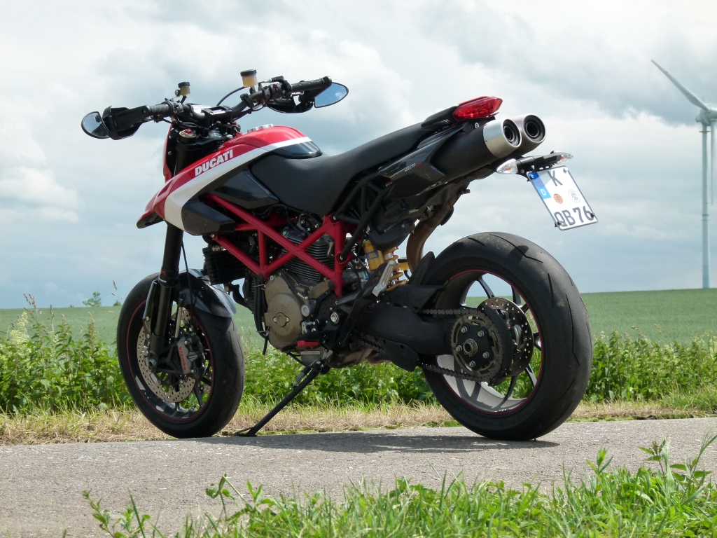 Test Ducati Hypermotard 1100 Evo SP Corse: Ein kleines Biest