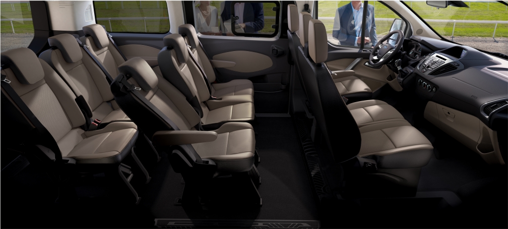 Test Ford Transit Tourneo Limited: Komfortabler Großraum-Van