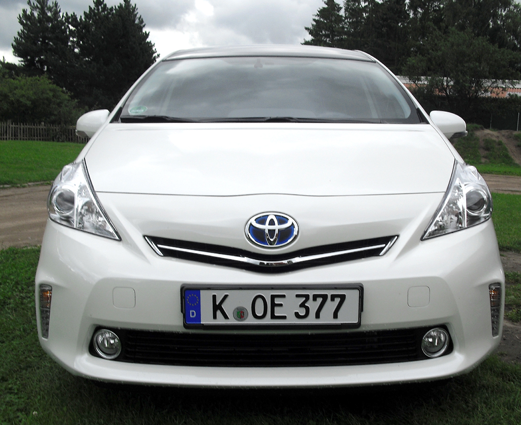Toyota Prius+: Blick auf die Frontpartie. 