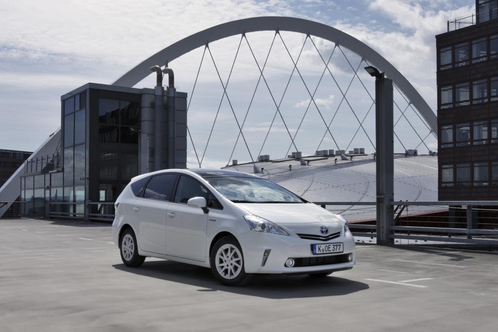 Toyota Prius+ - Hybrid für Sieben