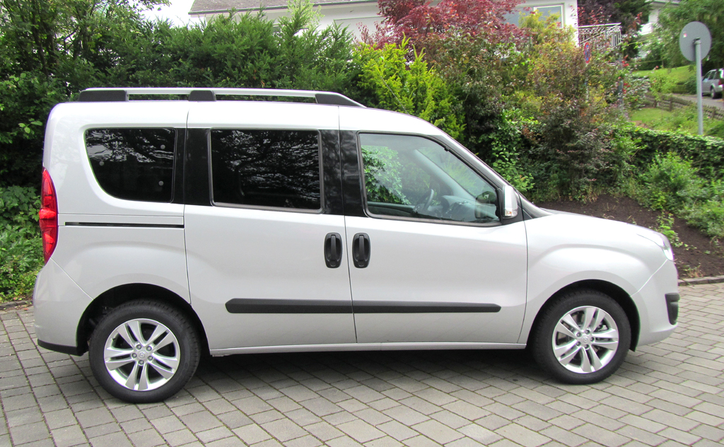Und so sieht der Opel Combo von der Seite aus.