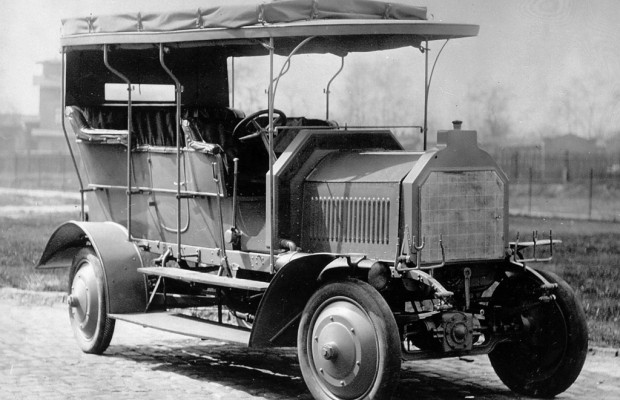 105 Jahre Allradantrieb: Es begann mit dem Dernburg-Wagen