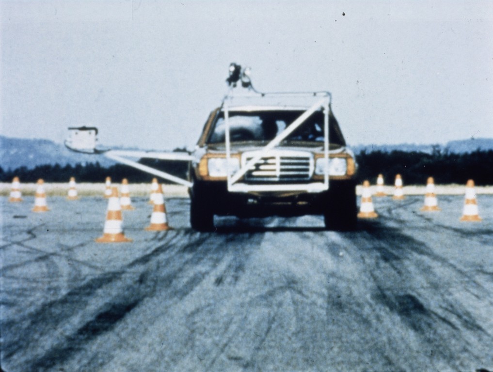 25 Jahre Beifahrer-Airbag bei Mercedes-Benz