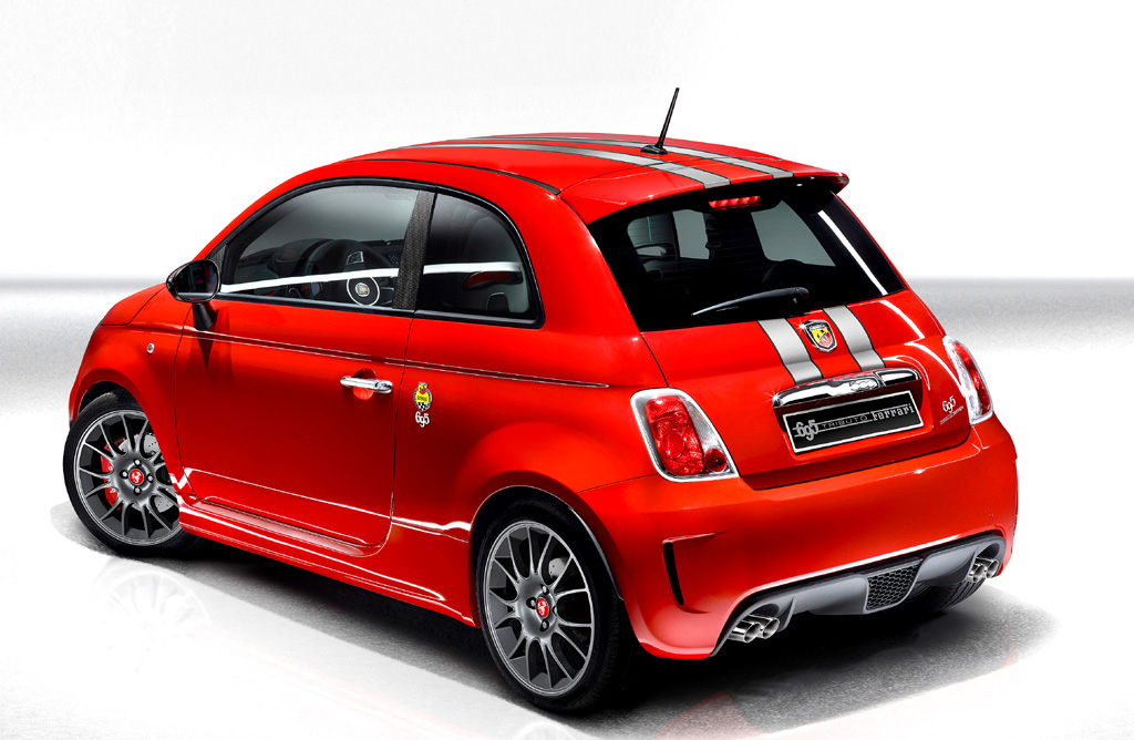 Abarth 695 Tributo Ferrari: Und so sieht der kleine Formel-1-Italiener von der Seite aus.