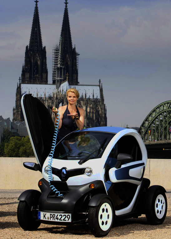 Annette Frier fährt jetzt Renault Twizy
