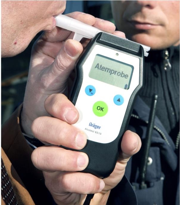 Autofahren in Frankreich - Alkoholtester hinter der Grenze Mangelware
