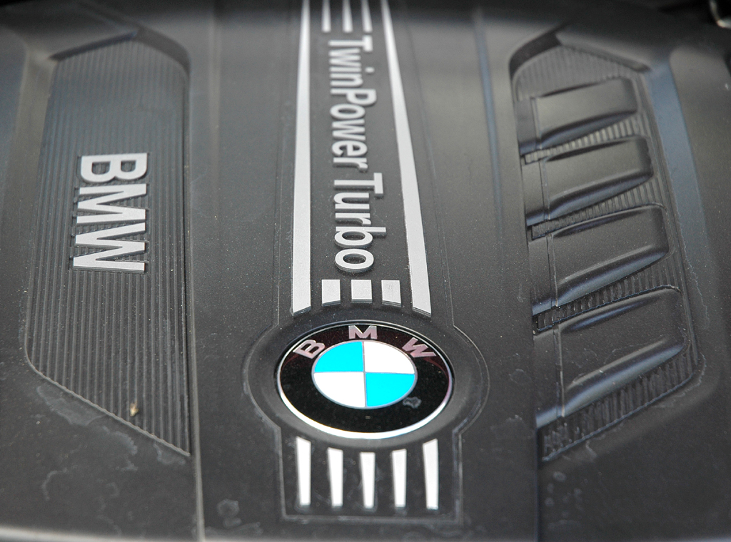 BMW 3er: Blick unter die Haube auf den Vierzylinder-Turbodiesel. 