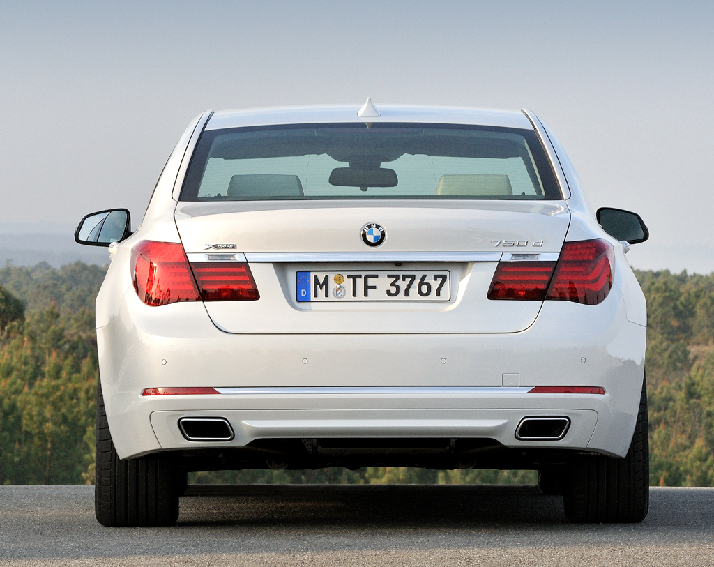 BMW 7er: Blick auf die Heckpartie. 