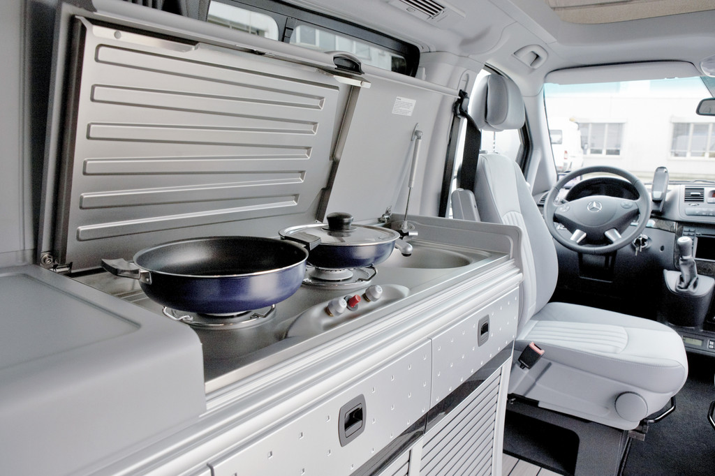 Caravan-Salon 2012: Mercedes-Benz mit Viano und Sprinter