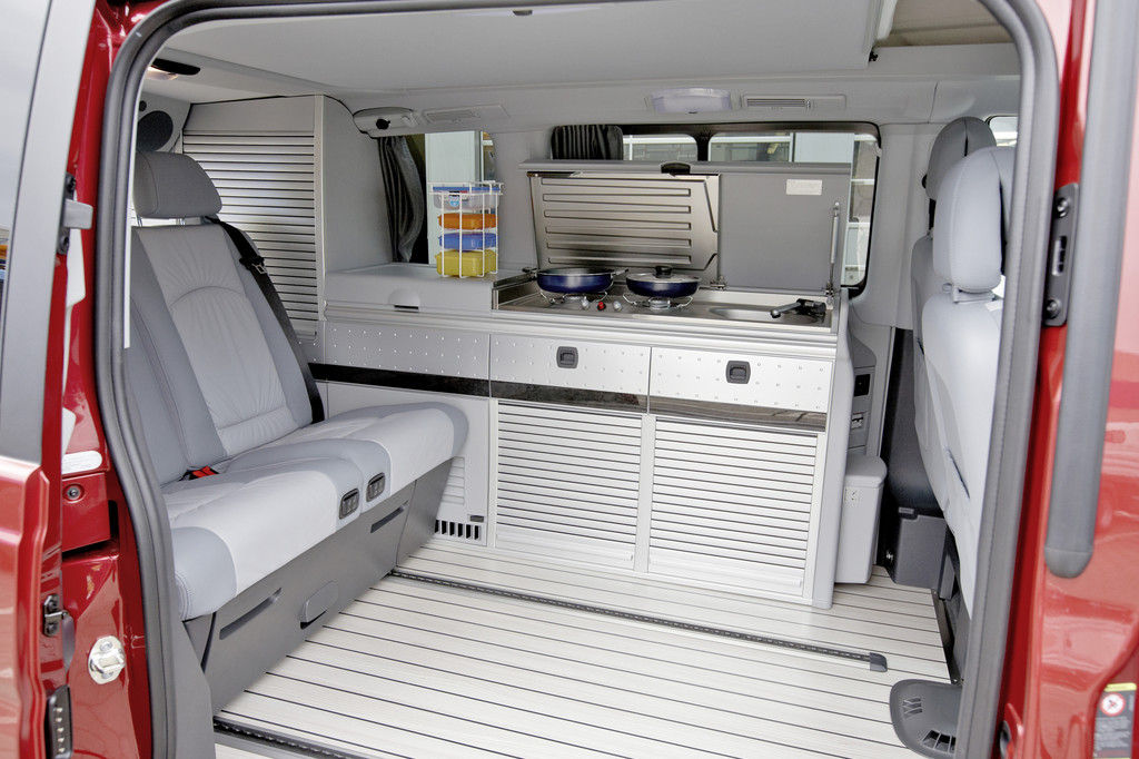 Caravan-Salon 2012: Mercedes-Benz mit Viano und Sprinter