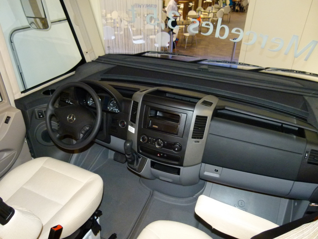 Caravan-Salon 2012: Reisemobile vom Einstiegscamper bis zum Luxusheim