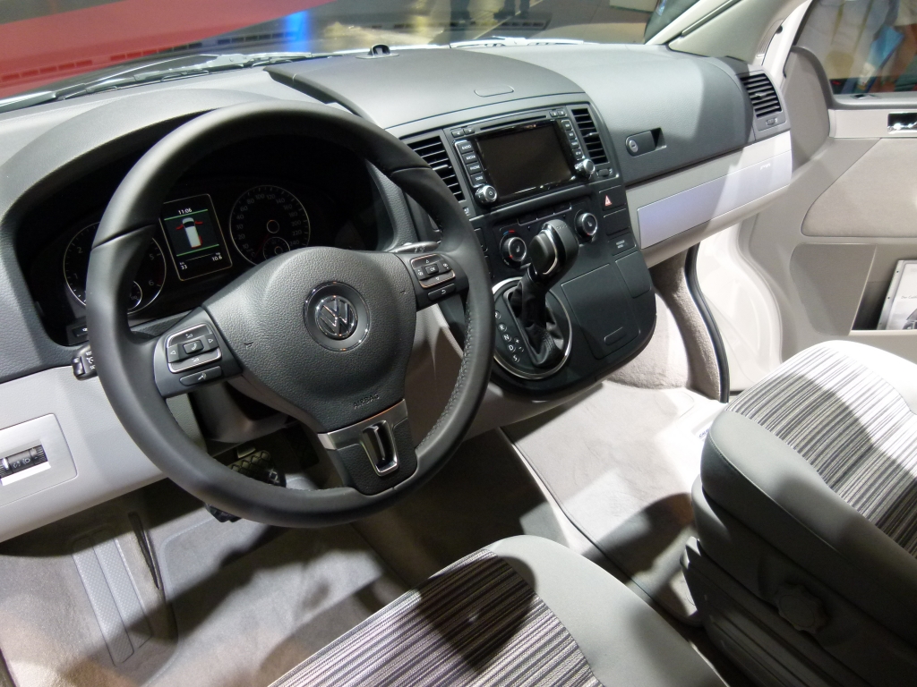 Caravan-Salon 2012: Reisemobile vom Einstiegscamper bis zum Luxusheim