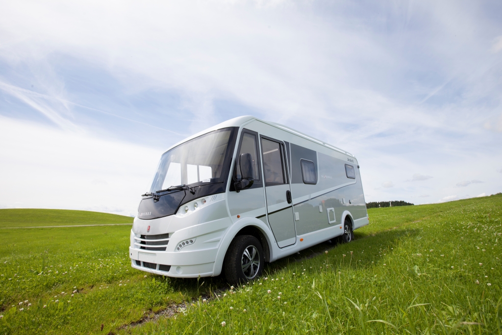 Caravan Salon Düsseldorf 2012: Dethleffs setzt mit neuer Globebus-Generation Evan Studie um