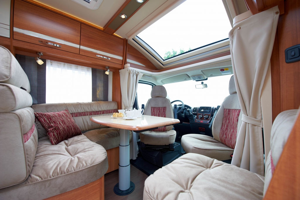 Caravan Salon Düsseldorf 2012: Eura Mobil stattet Terrestra T mit Einzelbetten aus