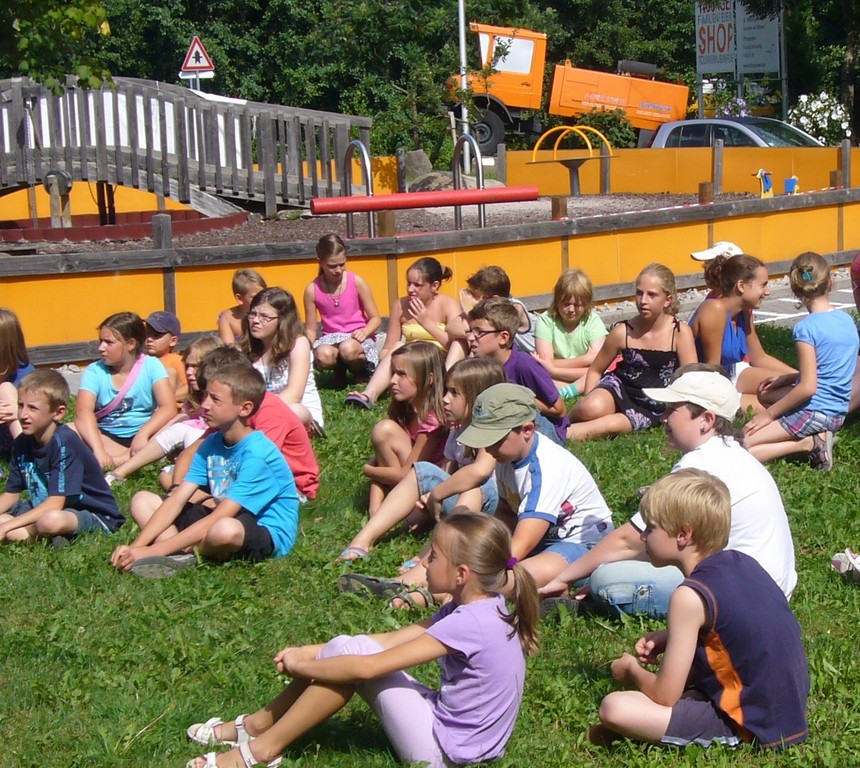 Daimler startet Sommercamp im Unimog-Museum
