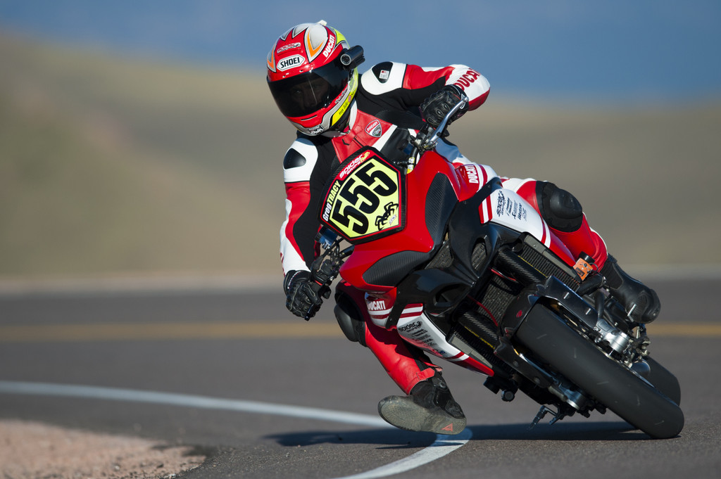 Ducati gewinnt erneut auf dem Pikes Peak