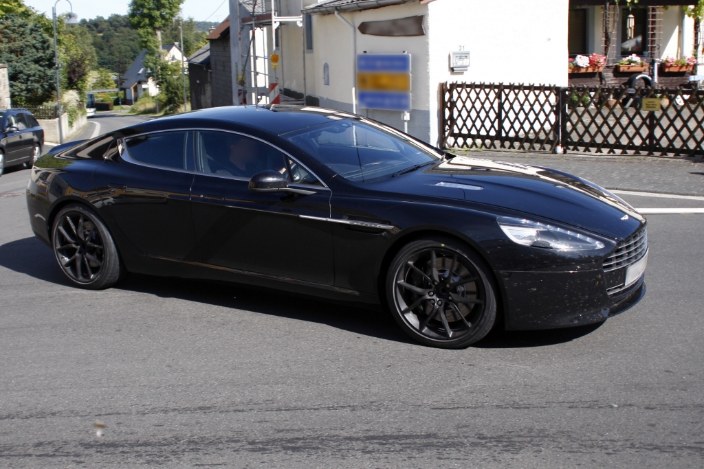 Erwischt: Aston Martin Rapide Facelift – Rapid(e) Verjüngungskur