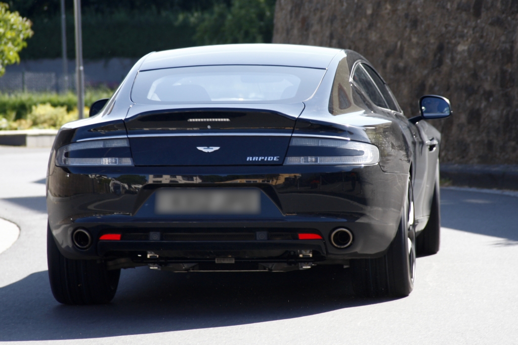 Erwischt: Aston Martin Rapide Facelift – Rapid(e) Verjüngungskur