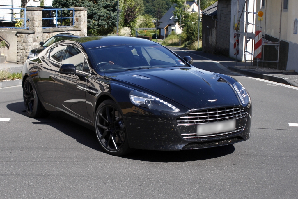 Erwischt: Aston Martin Rapide Facelift – Rapid(e) Verjüngungskur