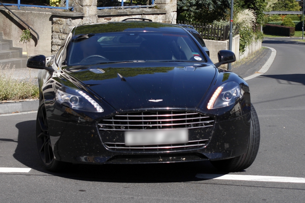 Erwischt: Aston Martin Rapide Facelift – Rapid(e) Verjüngungskur
